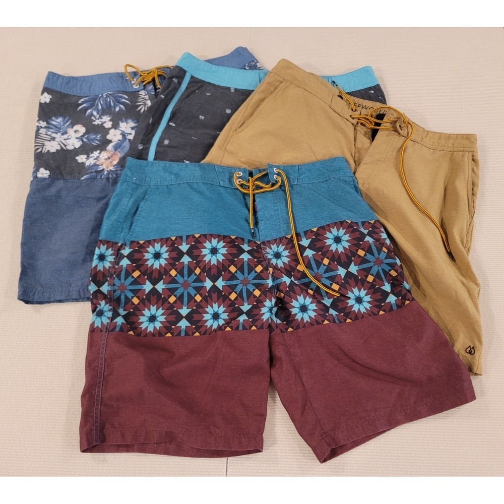 Free World Board shorts Pull string Lot of 4 Size 34 floral solid aztec